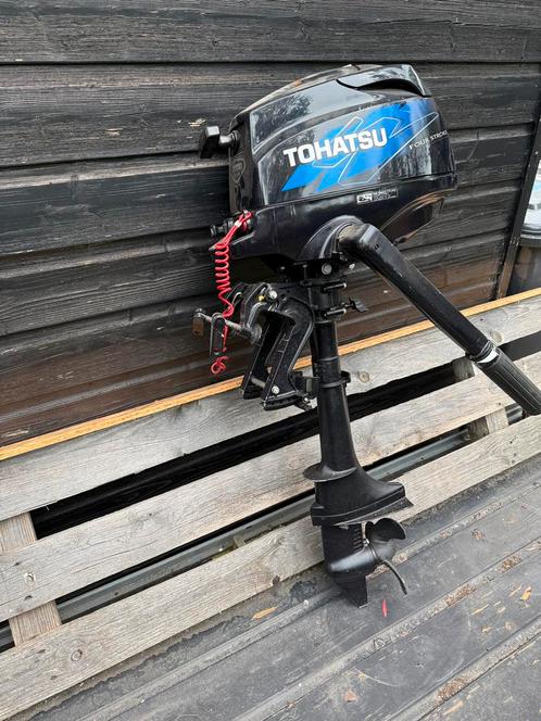 Tohatsu 2.5 pk buitenboordmotor – 4-takt – Licht & Zuinig, Watersport en Boten, Buiten- en Binnenboordmotoren, Zo goed als nieuw