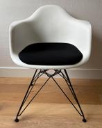 7 Vitra Eames DAR design stoelen productie 2020-2023, Ophalen of Verzenden, Zo goed als nieuw