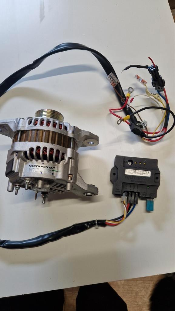Dynamo volvo penta 115 A omgebouwd naar Alphapro mastervolt, Watersport en Boten, Accessoires en Onderhoud, Motor en Techniek