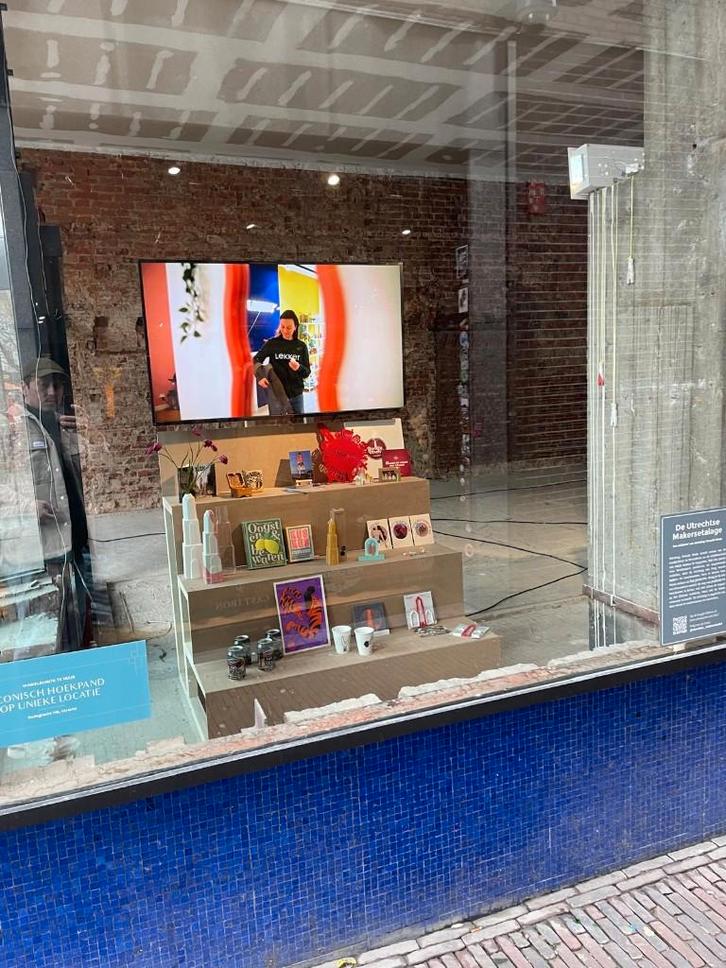 Trap displays incl rasperberry pi's en 55" signage schermen, Huis en Inrichting, Kasten | Televisiemeubels, Gebruikt, 150 tot 200 cm