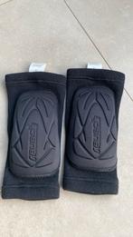 Reusch elleboogbeschermers M, Sport en Fitness, Volleybal, Verzenden, Zo goed als nieuw, Bescherming