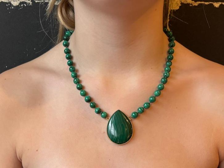 Malachiet kralen fraaie 14k gouden ketting hanger dames, Sieraden, Tassen en Uiterlijk, Antieke sieraden, Ketting, Goud, Met edelsteen