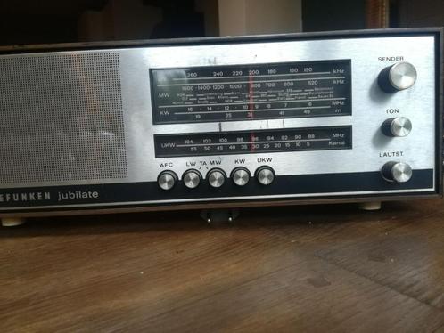 Telefunken Jubilate 301 vintage, Antiek en Kunst, Antiek | Tv's en Audio, Ophalen