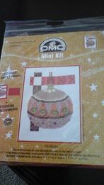 Dmc mini kit, kerstbal, helemaal nieuw in verpakking, Hobby en Vrije tijd, Borduren en Borduurmachines, Ophalen of Verzenden, Zo goed als nieuw