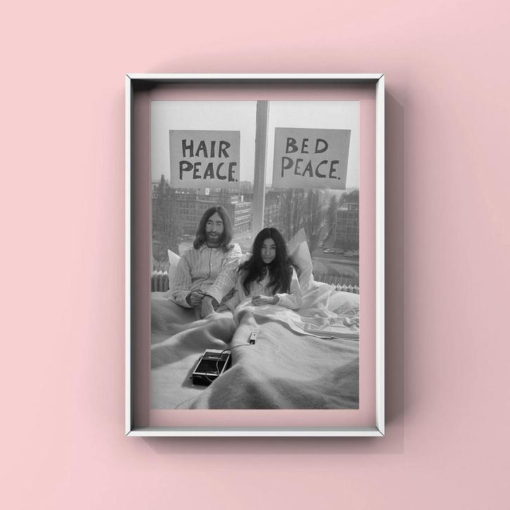 Fine art print – John Lennon Yoko Ono, Hilton Amsterdam 1969, Verzamelen, Foto's en Prenten, Zo goed als nieuw, Overige onderwerpen