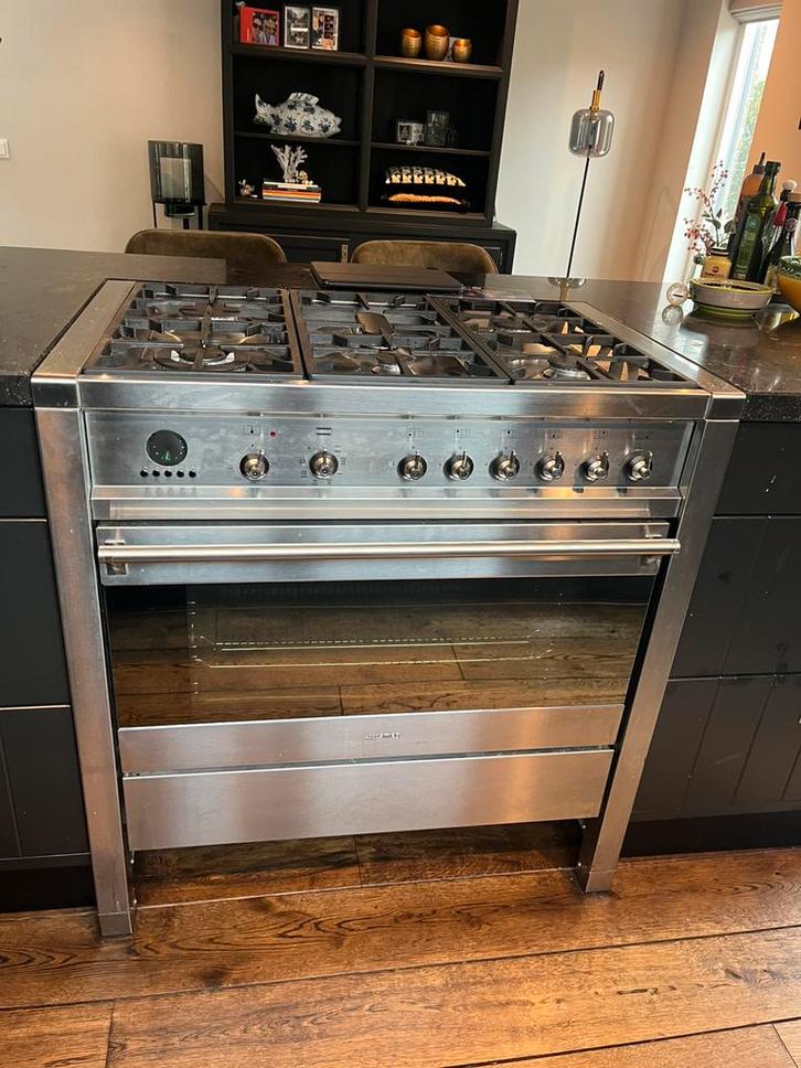 Smeg 6 pits gasfornuis incl afzuigkap, Witgoed en Apparatuur, Fornuizen, Gebruikt, Vrijstaand, Gas, 5 kookzones of meer, 90 tot 95 cm