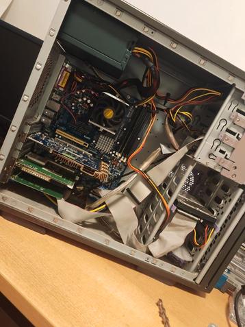 Retro/vintage  game pc vol met opties! Windows XP beschikbaar voor biedingen