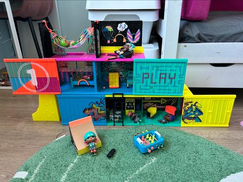 LOL surprise clubhuis met accesoires container huis, Kinderen en Baby's, Speelgoed | Poppenhuizen, Zo goed als nieuw, Ophalen of Verzenden