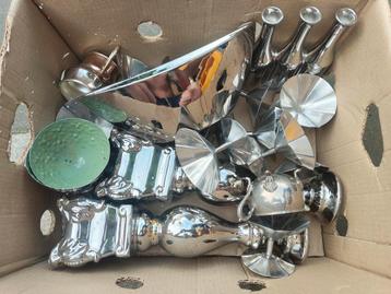 Rommelmarkt spullen of losse verkoop online  beschikbaar voor biedingen