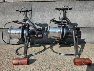 2 Daiwa Whisker Tournament SS3000 beschikbaar voor biedingen