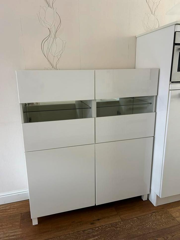 Ikea vitrinekast wit 4-deurs, Huis en Inrichting, Kasten | Vitrinekasten, Zo goed als nieuw, 150 tot 200 cm, 50 tot 100 cm, 25 tot 50 cm