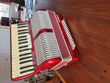 Accordeon beschikbaar voor biedingen