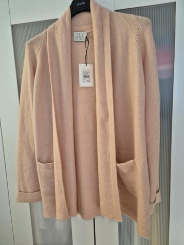 Roze vest van SEY STUDIO  beschikbaar voor biedingen