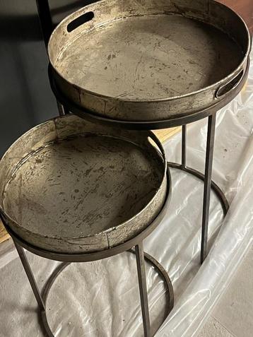 Set van 2 LOBERON goudkleurige metalen Bijzettafels beschikbaar voor biedingen