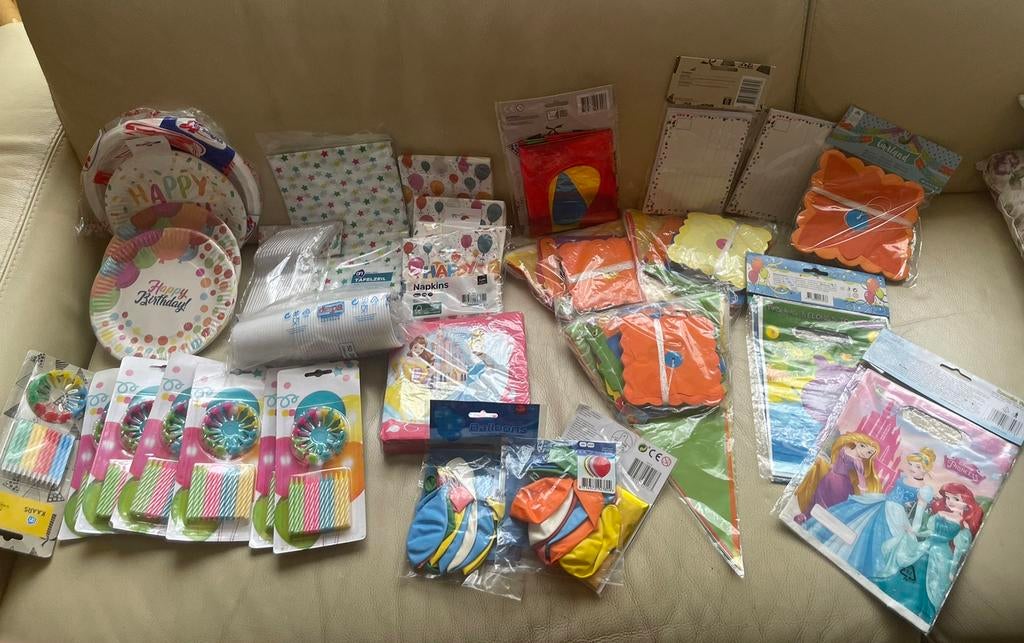 Verjaardag slingers borden ballonen kaarsen servetten, Ophalen of Verzenden, Nieuw, Versiering, Verjaardag