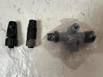 NMEA 2000 onderdelen, 2 eindweerstanden en 3 weg splitter beschikbaar voor biedingen