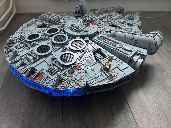 Lego Millennium Falcon 75192 (Nep), Kinderen en Baby's, Speelgoed | Bouwstenen, Zo goed als nieuw, Ophalen