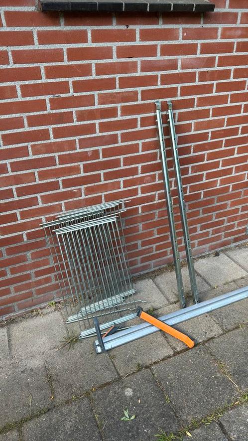 IKEA HENKE wandrek systeem, Doe-het-zelf en Verbouw, IJzerwaren en Bevestigingsmiddelen, Zo goed als nieuw, Overige typen, Ophalen