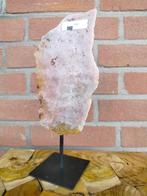 Roze amethist op voet – P8, Verzamelen, Mineralen en Fossielen, Ophalen of Verzenden, Mineraal