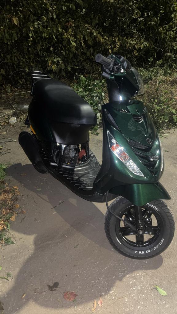 Piaggio zip 125, Fietsen en Brommers, Scooters | Piaggio, Zo goed als nieuw, Zip, Benzine, Ophalen of Verzenden