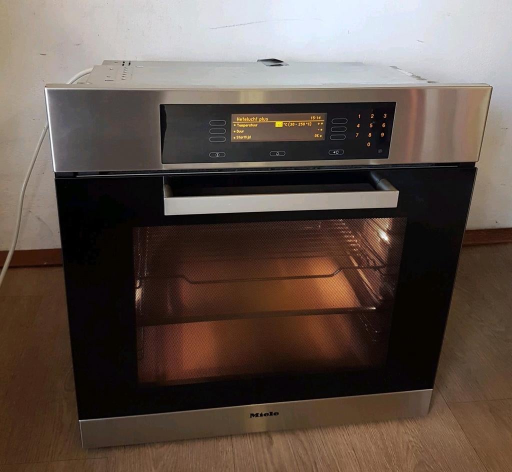 MIELE oven 60CM hoog met draaispit, Witgoed en Apparatuur, Ovens, Ophalen, Gebruikt, Hete lucht, 60 cm of meer