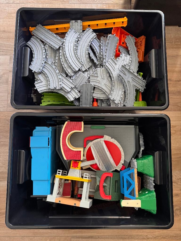 2 grote volle bakken Thomas de trein in goede staat!, Ophalen, Gebruikt