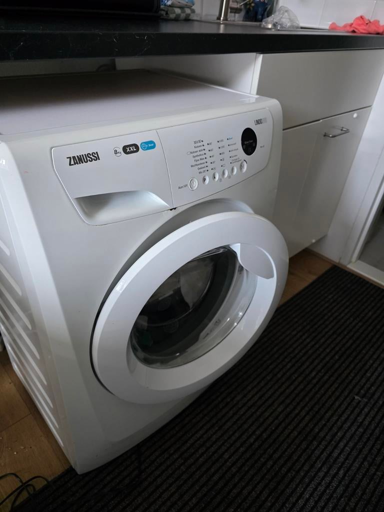 Zanussi Lindo 300 Wasmachine 8kg - Perfect voor Gezinnen, Ophalen, 1200 tot 1600 toeren, Gebruikt, 8 tot 10 kg