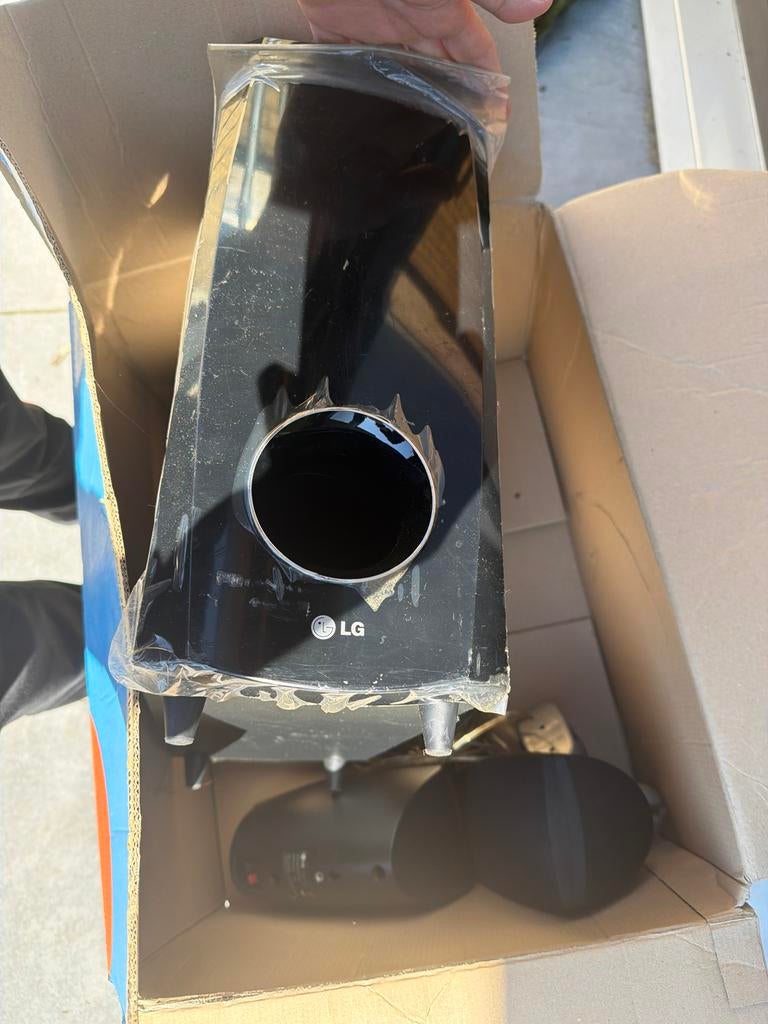 LG Surround Set met DVD-speler - Z.G.A.N. 500W, Overige systemen, 70 watt of meer, Zo goed als nieuw, Dvd-speler