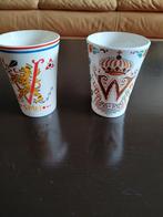 2 vintage aardewerk bekers 1898-1948 en 5 mei 1945-1955, Ophalen of Verzenden, Zo goed als nieuw, Overige stijlen, Kop(pen) en/of Schotel(s)