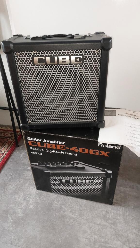 Roland Cube 40GX combo Gitaarversterker - Zo goed als nieuw, Muziek en Instrumenten, Versterkers | Bas en Gitaar, Zo goed als nieuw