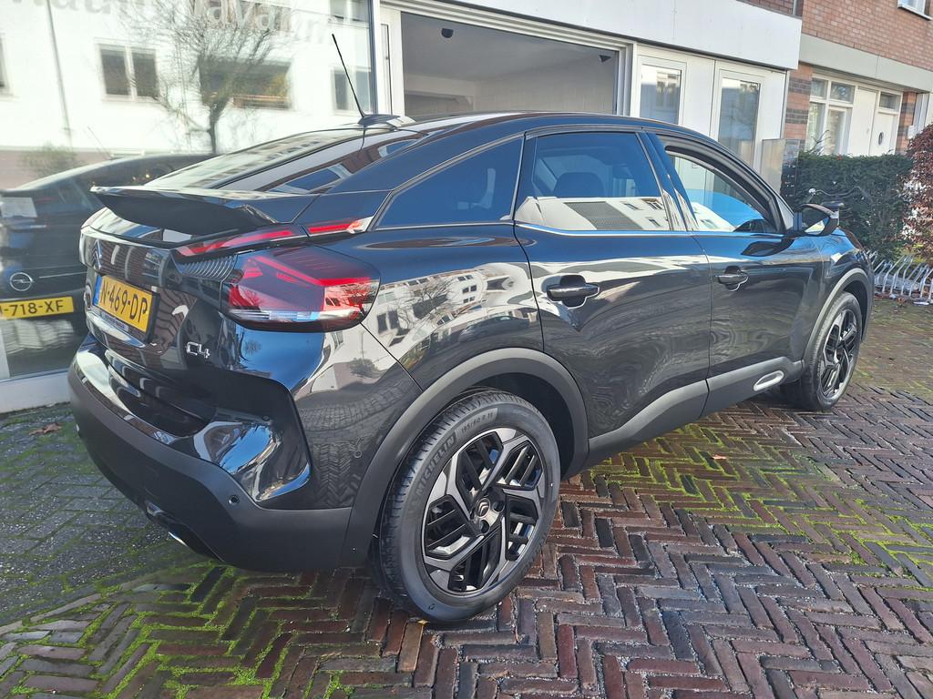 Citroën C4 1.2 Puretech Shine /Camera/Opendak/Navi/Clima/He, Voorwielaandrijving, Gebruikt, 1199 cc, Met garantie (alle)