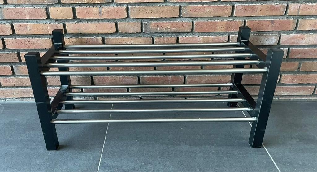 IKEA TJUSIG schoenenrek - Zwart met RVS stangen, Ophalen of Verzenden, Gebruikt