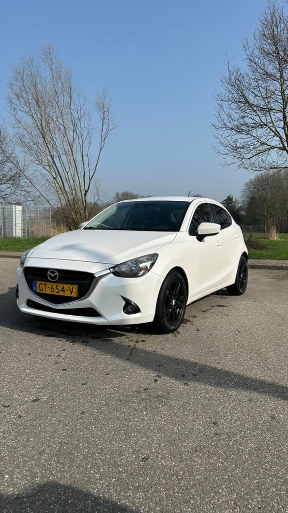 Mazda 2 1.5 66KW 5DRS 2015 Wit, Auto's, Mazda, Particulier, Airbags, Airconditioning, Apple Carplay, Bluetooth, Boordcomputer