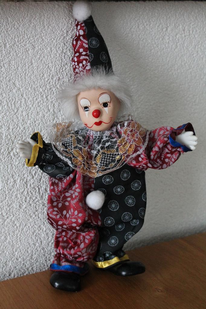 Porseleinen clownspop, clown pop, in zeer goede staat, 34 cm, Antiek en Kunst, Antiek | Speelgoed, Ophalen of Verzenden