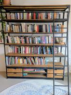 Stoere Rootsmann boekenkast met ladder - Mangohout & metaal, Met plank(en), Gebruikt, 200 cm of meer, 150 tot 200 cm