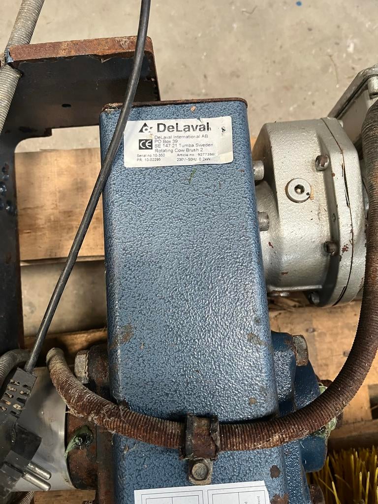 Draaiende Delaval koe rugborstel, Ophalen, Veehouderij, Stalinrichting