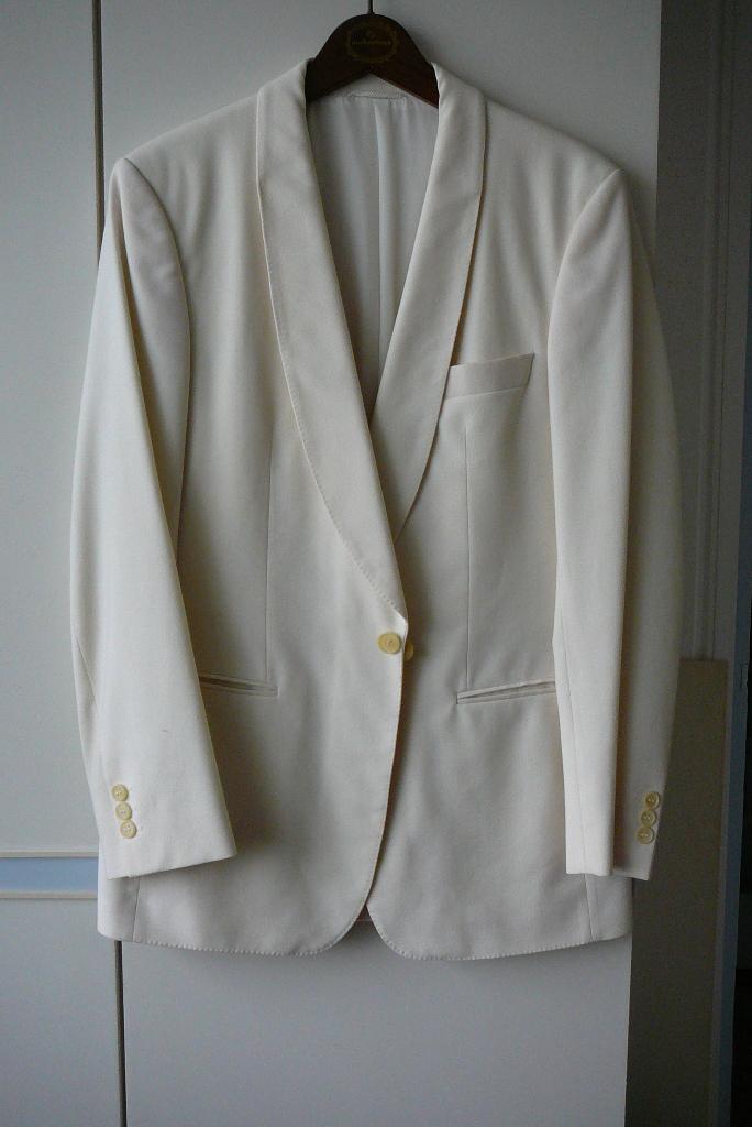 smoking Colbert off white  maat 48 zgan, Kleding | Heren, Kostuums en Colberts, Ophalen of Verzenden, Zo goed als nieuw, Maat 48/50 (M)