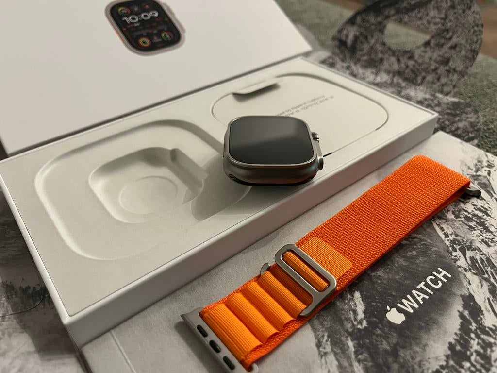 Apple Watch Ultra | BON | Zeer netjes, Ophalen of Verzenden, Zo goed als nieuw, Zwart, IOS