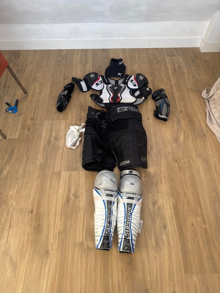 Volledig ijshockey kostuum kinder maat L, Sport en Fitness, IJshockey, Ophalen of Verzenden, Gebruikt, Bescherming
