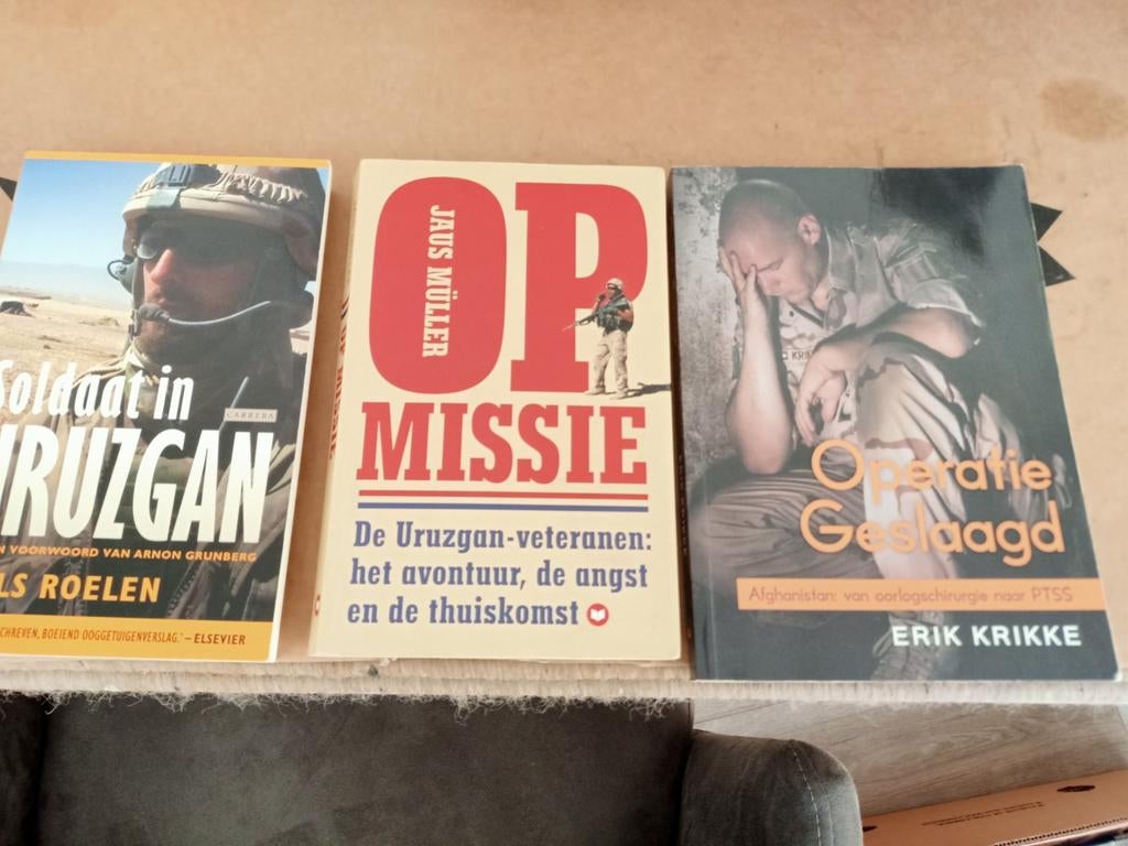 Missie Uruzgan, Afghanistan, ISAF, Dutchbat, Defensie, PTSS, Verzamelen, Ophalen of Verzenden, Landmacht, Nederland, Boek of Tijdschrift