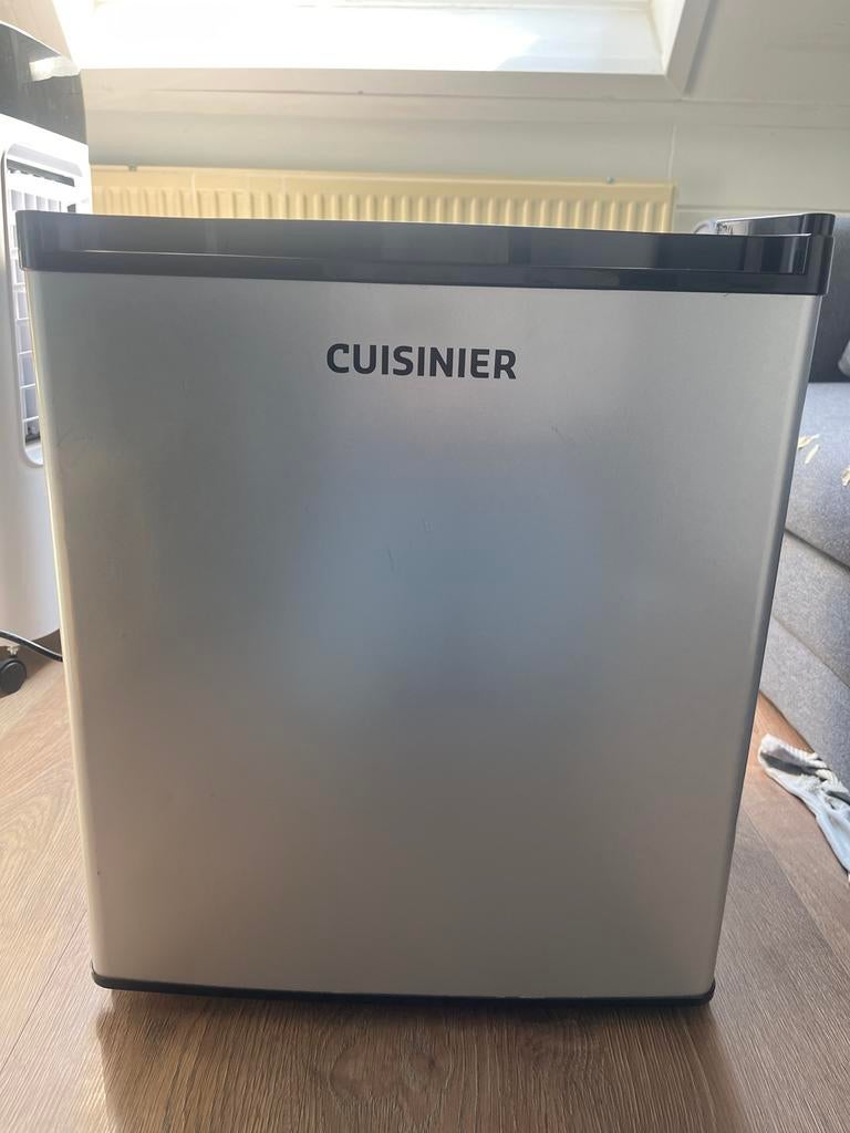 Cuisinier Mini Koelkast 28L - Compact & Stil, Witgoed en Apparatuur, Koelkasten en IJskasten, Ophalen, Minder dan 75 liter, Zonder vriesvak