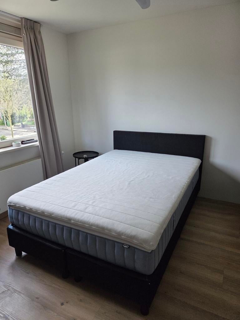 Boxspring bed 140x200 met matras en topper - nette staat, Ophalen, Twijfelaar, 200 cm, 140 cm