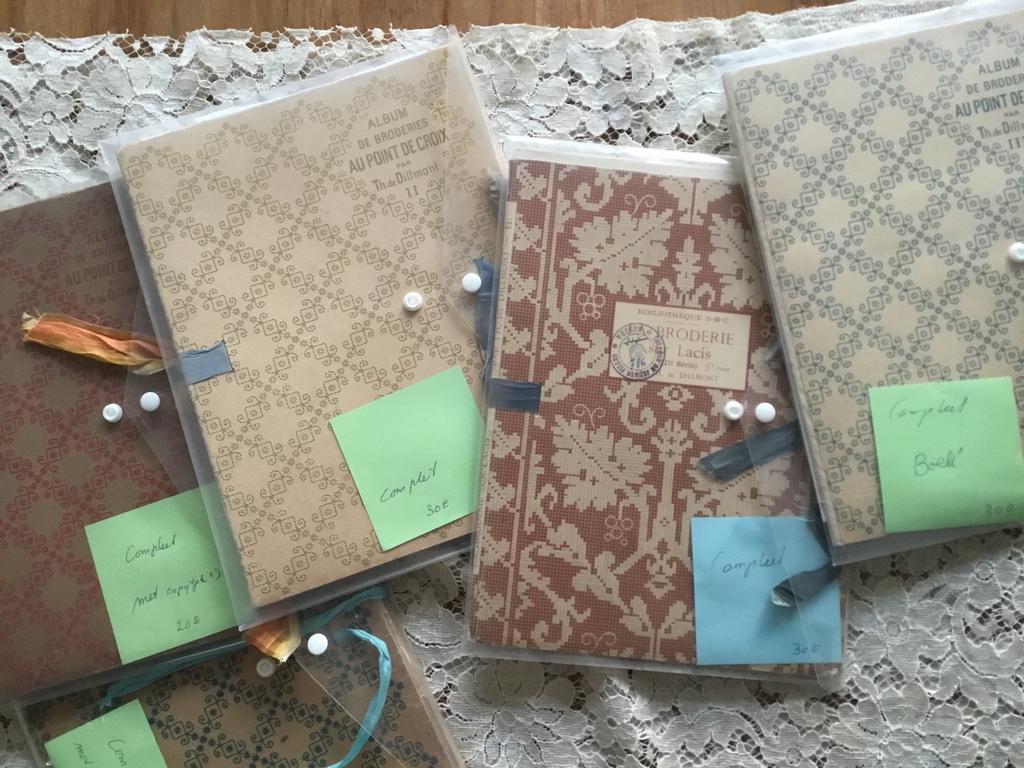 Album de broderies au point de croix par Th.de Dillmont, Ophalen of Verzenden, Zo goed als nieuw