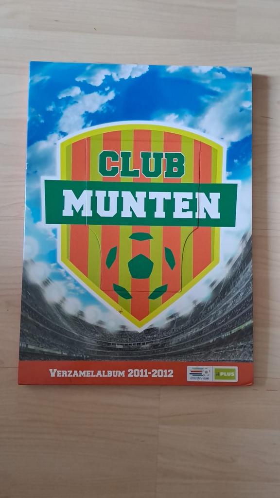 Voetbal Club Munten Verzamelalbum 2011-2012 Eredivisie, Ophalen of Verzenden, Zo goed als nieuw, Overige binnenlandse clubs, Overige typen