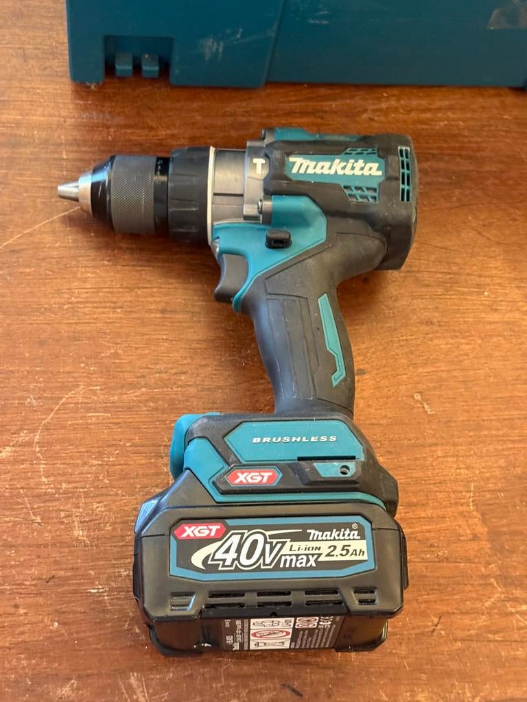 Te koop Makita HP 001 G     nieuw staat, Ophalen of Verzenden, Zo goed als nieuw, Boor- en Schroefmachine
