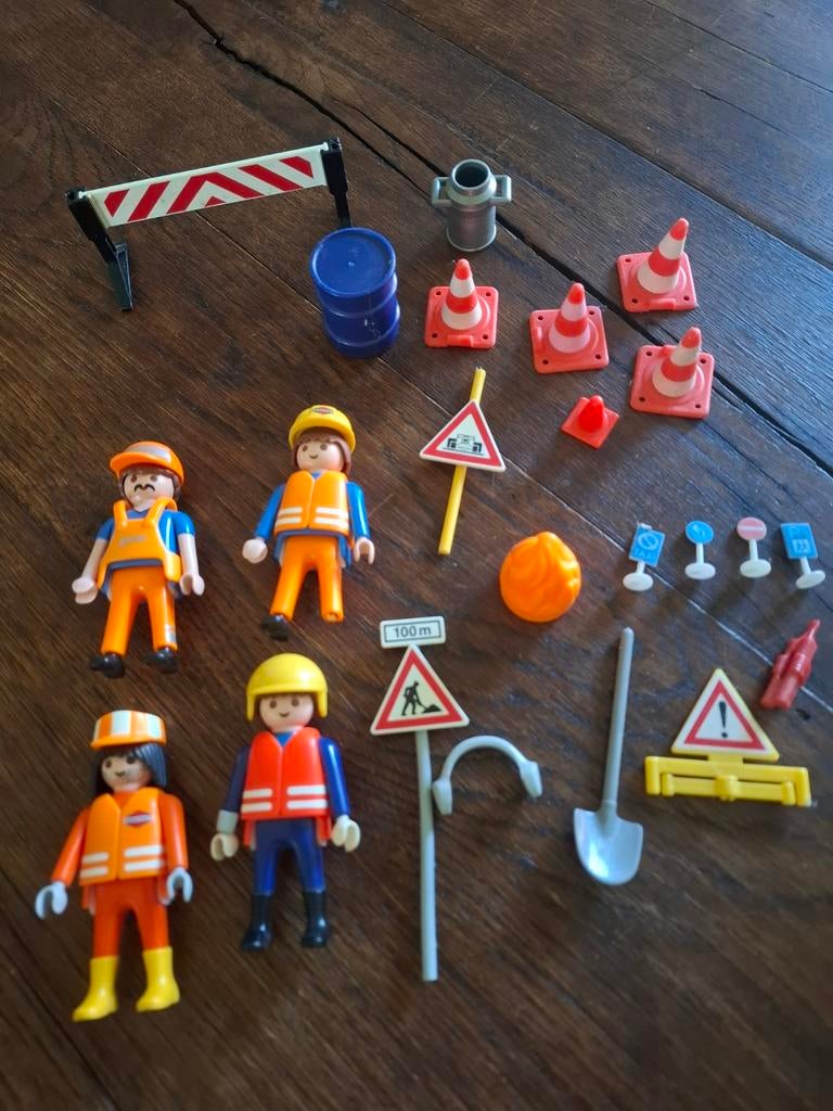 Playmobiel wegwerkers. 4x pop met helm, pionnen/verkeersbord, Ophalen of Verzenden, Complete set