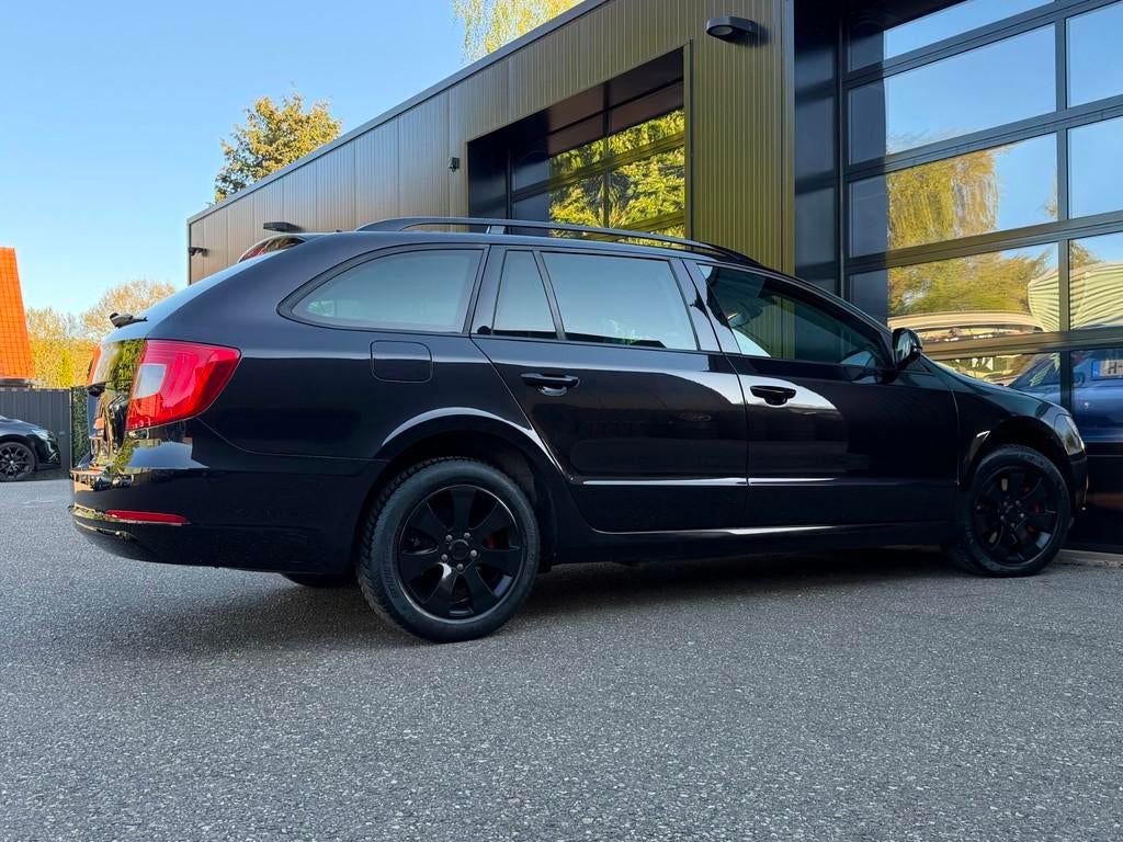 Skoda Superb Combi 1.4 TSI Greentech Active Navi Xenon Cruis, Auto's, Skoda, Voorwielaandrijving, Euro 5, 125 pk, Gebruikt