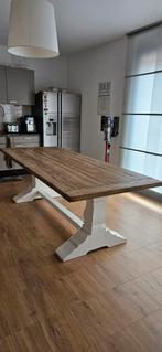 Robuuste eettafel met houten blad en witte poten, Ophalen, Gebruikt, 100 tot 150 cm, 200 cm of meer