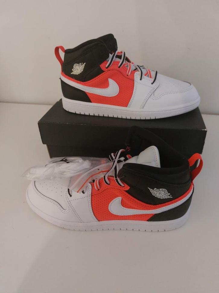 Nieuwe Nike Jordan sneakers maat 35, Kinderen en Baby's, Kinderkleding | Schoenen en Sokken, Nieuw, Sportschoenen, Jongen of Meisje