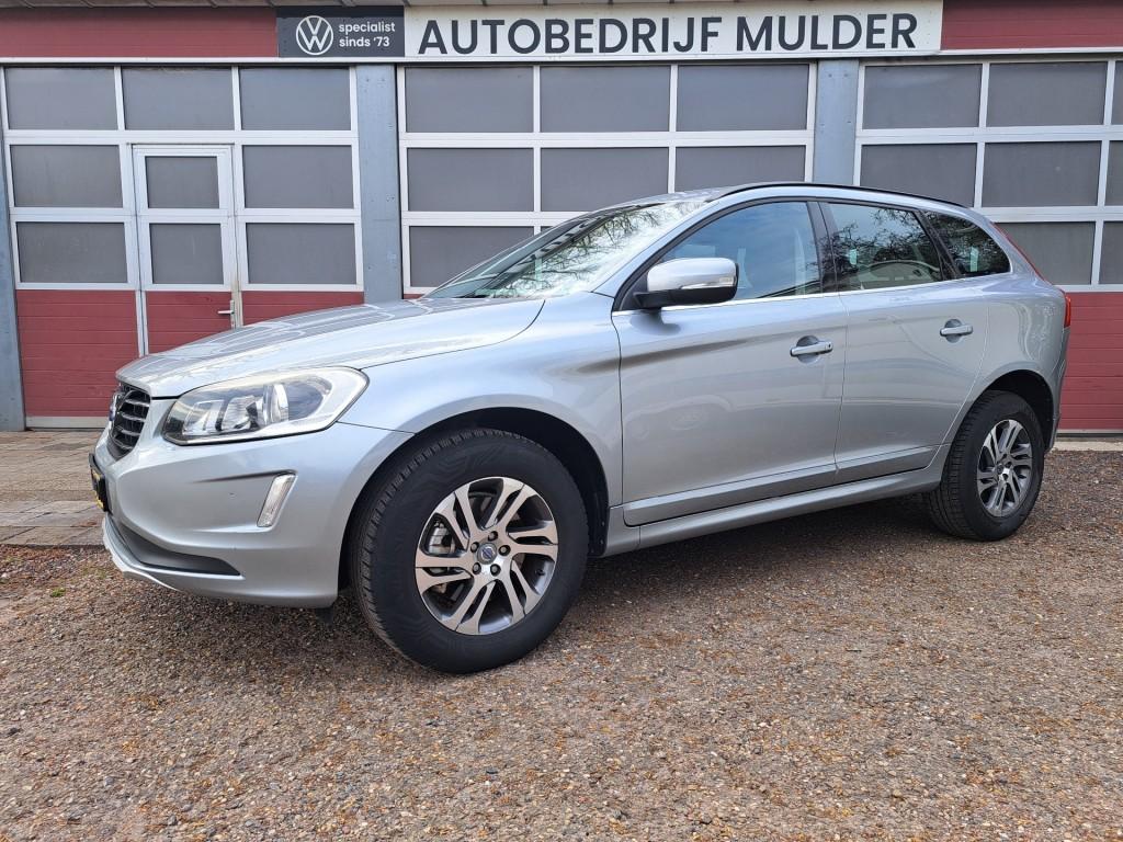 Volvo XC60 2.0 D4 FWD 181 Pk Momentum Leder Nav Stoelverw. P, Auto's, Gebruikt, 4 cilinders, Leder, Bedrijf
